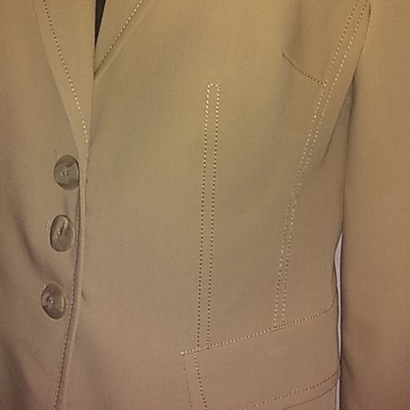 B.Moss Tan Stretch Blazer - Picture 2 of 8